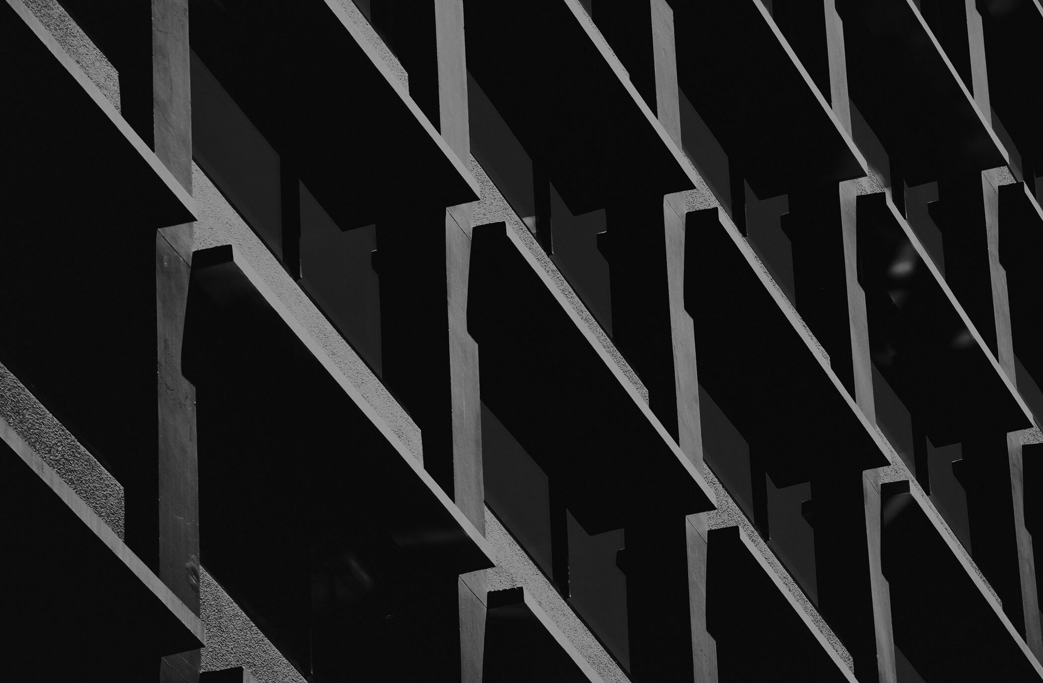 Wykrawanie materialów samoprzylepnych